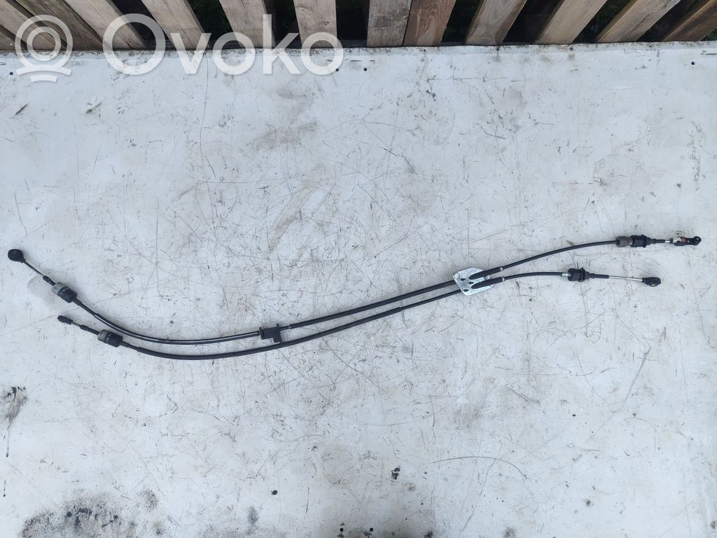 Gear shift cable linkage