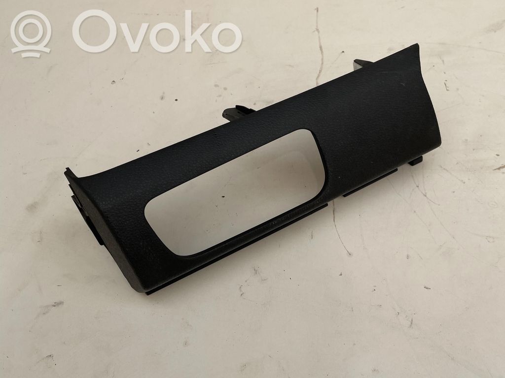 KIA Niro Ramka deski rozdzielczej 