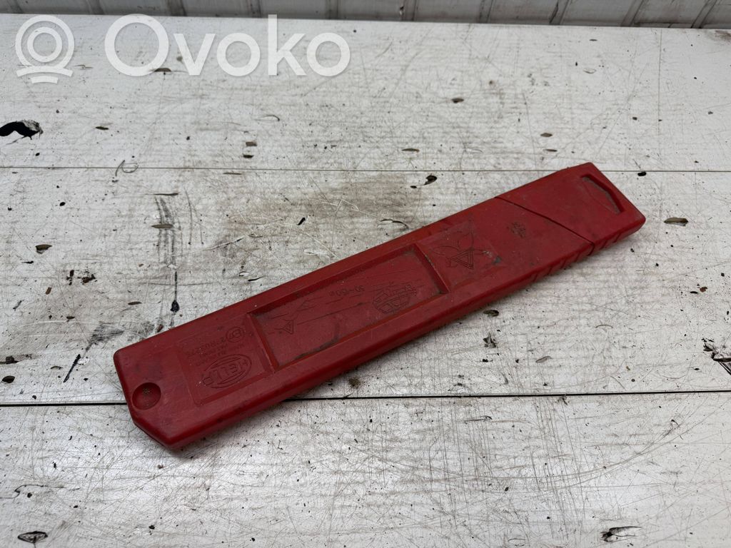 Audi A4 S4 B5 8D Trójkąt ostrzegawczy 