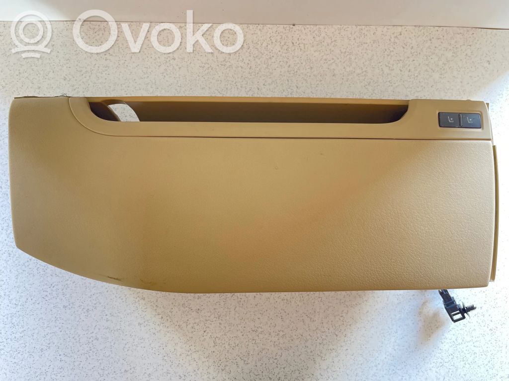 Audi A6 S6 C6 4F Daiktadėžė priekinių durų 
