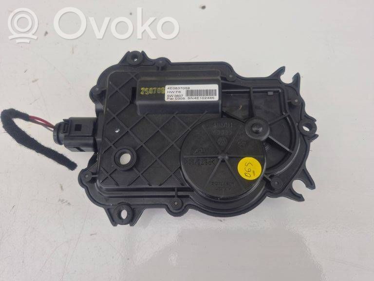 Audi A8 S8 D3 4E Priekinių durų pritraukėjas 