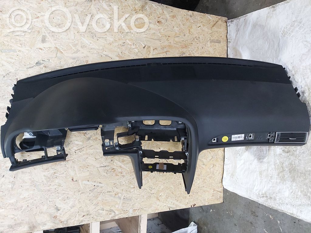 Audi A6 S6 C6 4F Panelė 