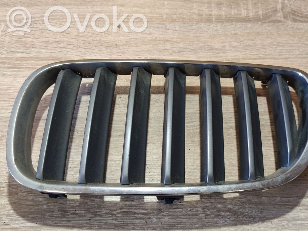 BMW X3 E83 Front bumper upper radiator grill 