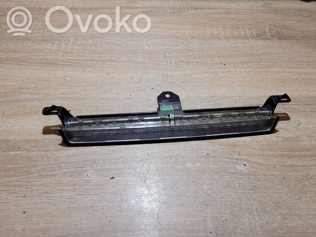 Volvo V70 Third/center stoplight 