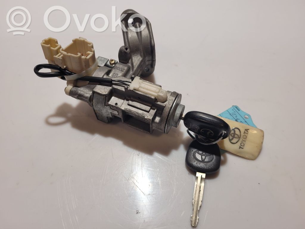 Toyota Corolla Verso E121 Ignition lock 
