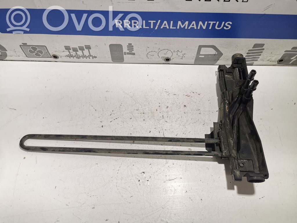 Vairo stiprintuvo radiatorius   1436246,155985548