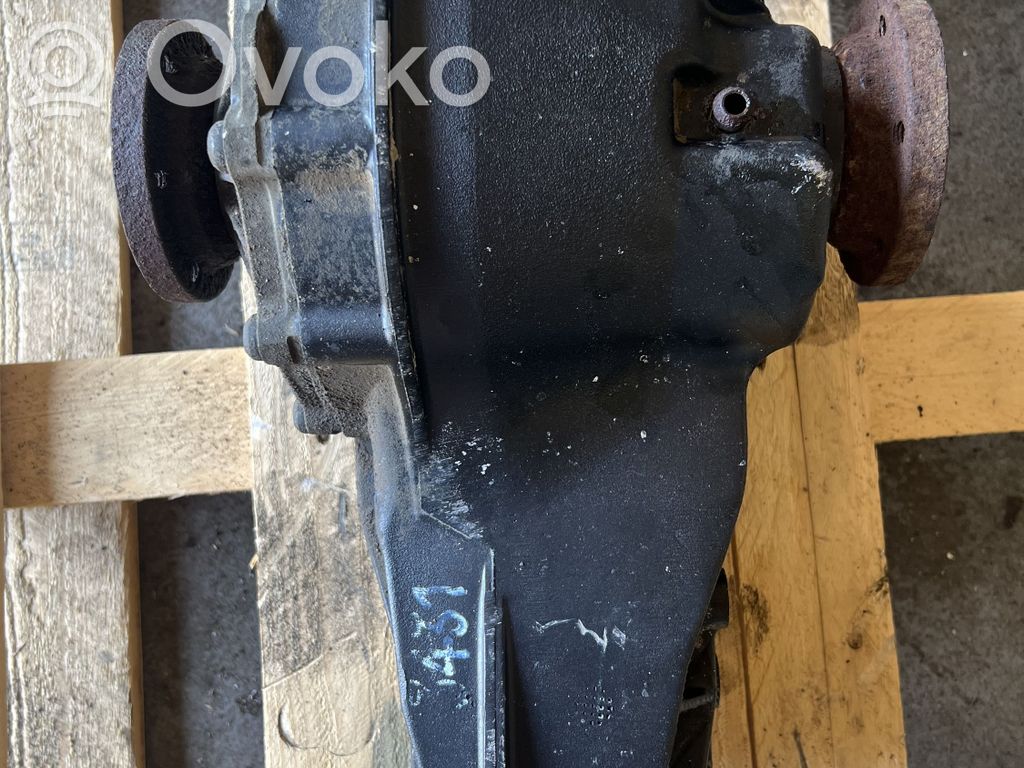 Audi A4 S4 B6 8E 8H Galinis reduktorius 