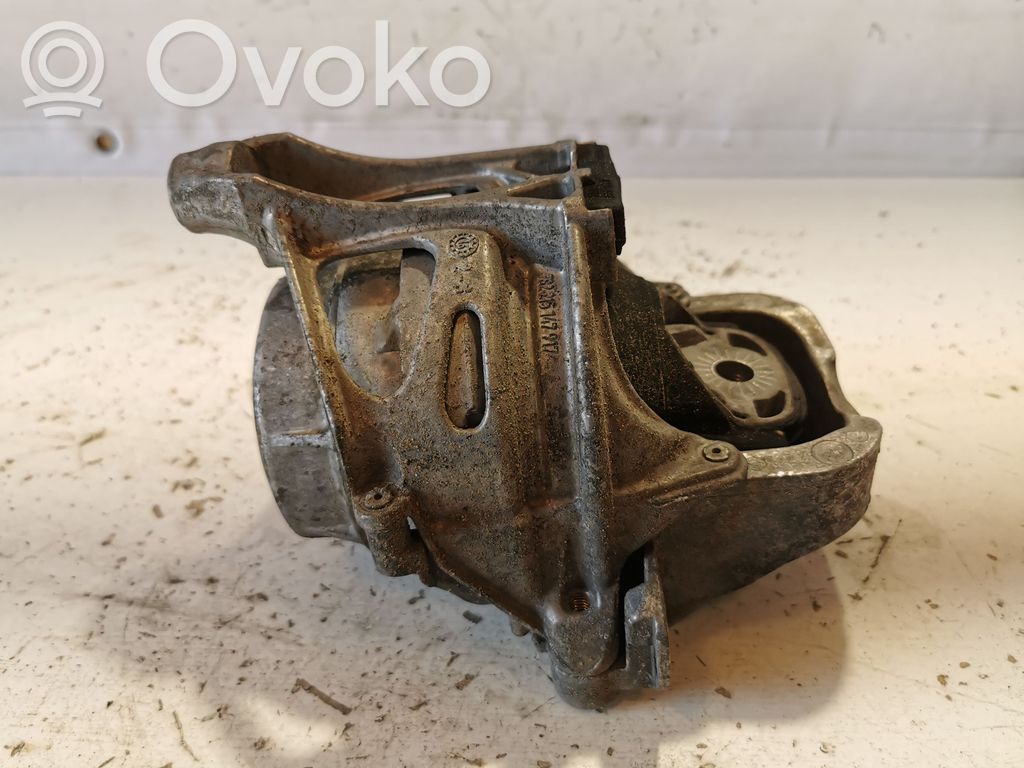 Audi Q7 4M Engine mount bracket 