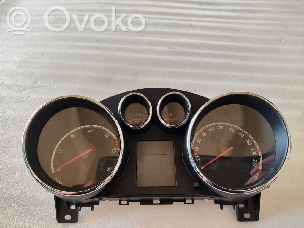 Opel Meriva B Speedometer (instrument cluster) 