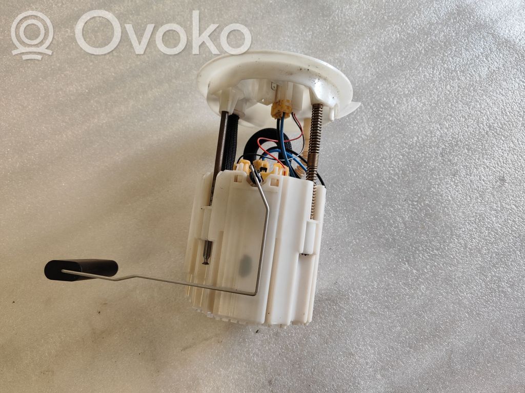 Volvo V40 Pompe à carburant 