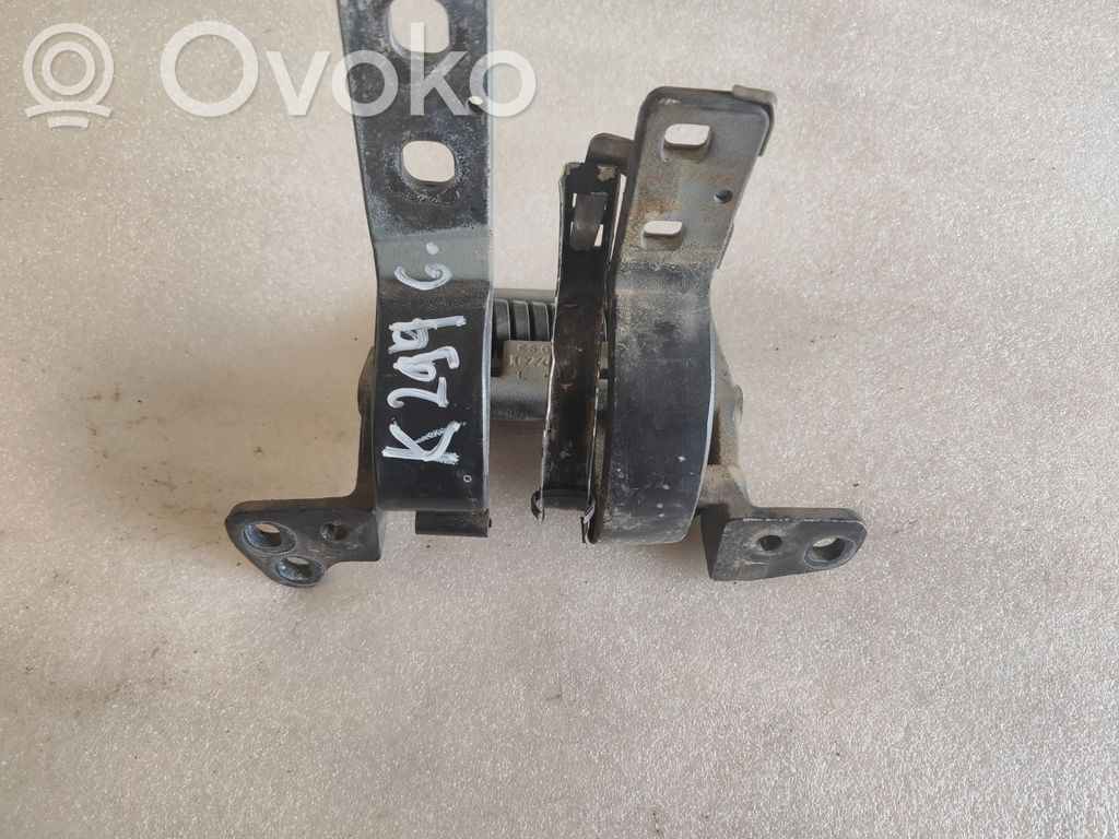 BMW 5 E60 E61 Aizmugurējā pārsega eņģe (-ess) 