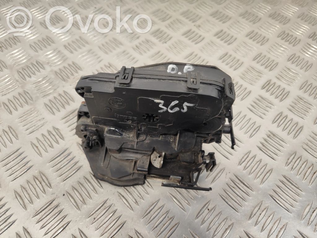 BMW 3 E90 E91 Front door lock 