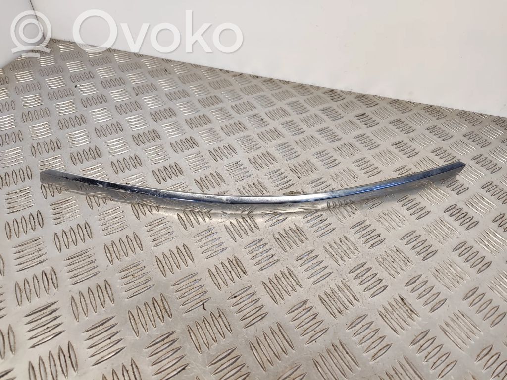 Listwa pod lampę przednią   4F0853065