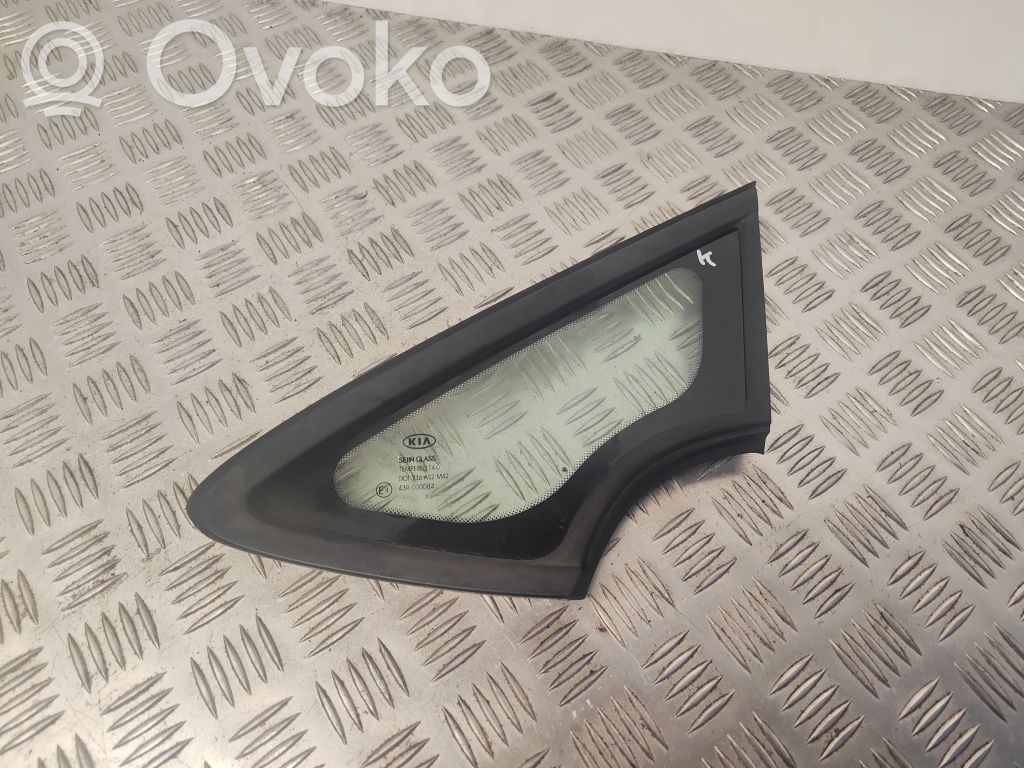 KIA Ceed Front triangle window/glass 