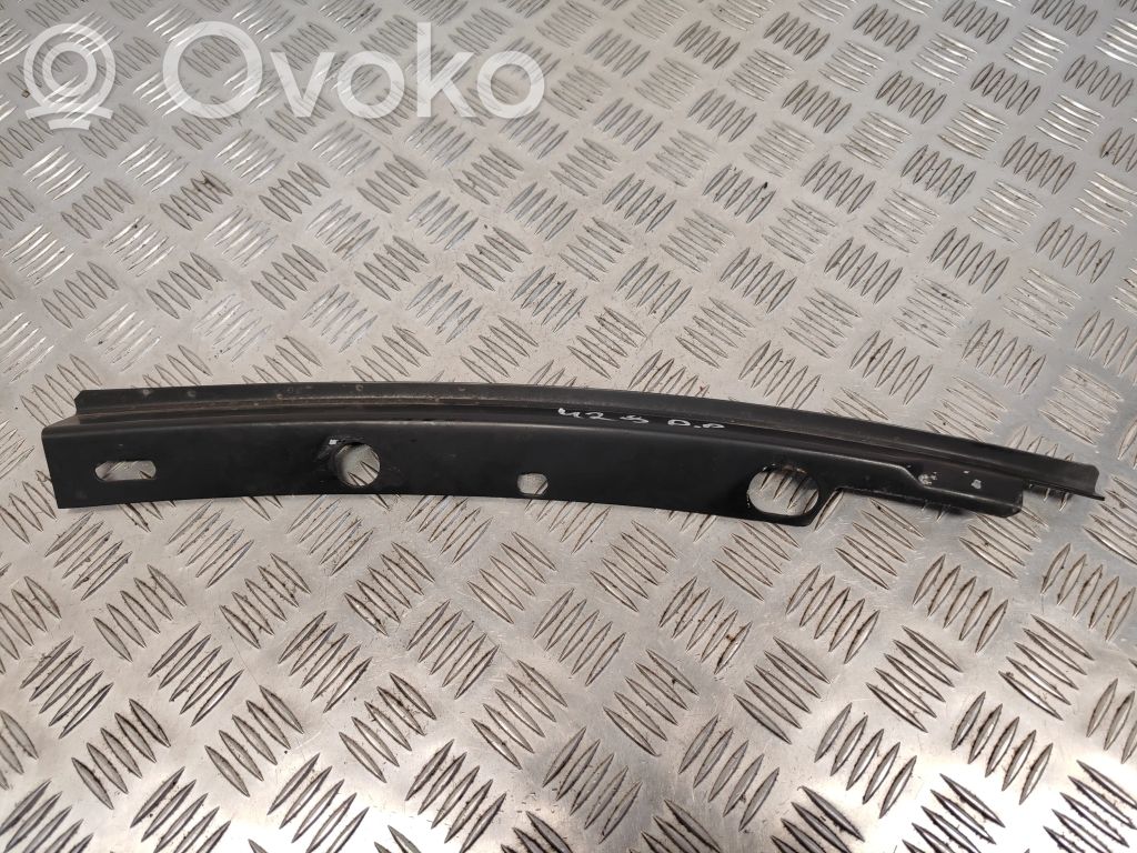 BMW 6 E63 E64 Spārna stiprinājums 