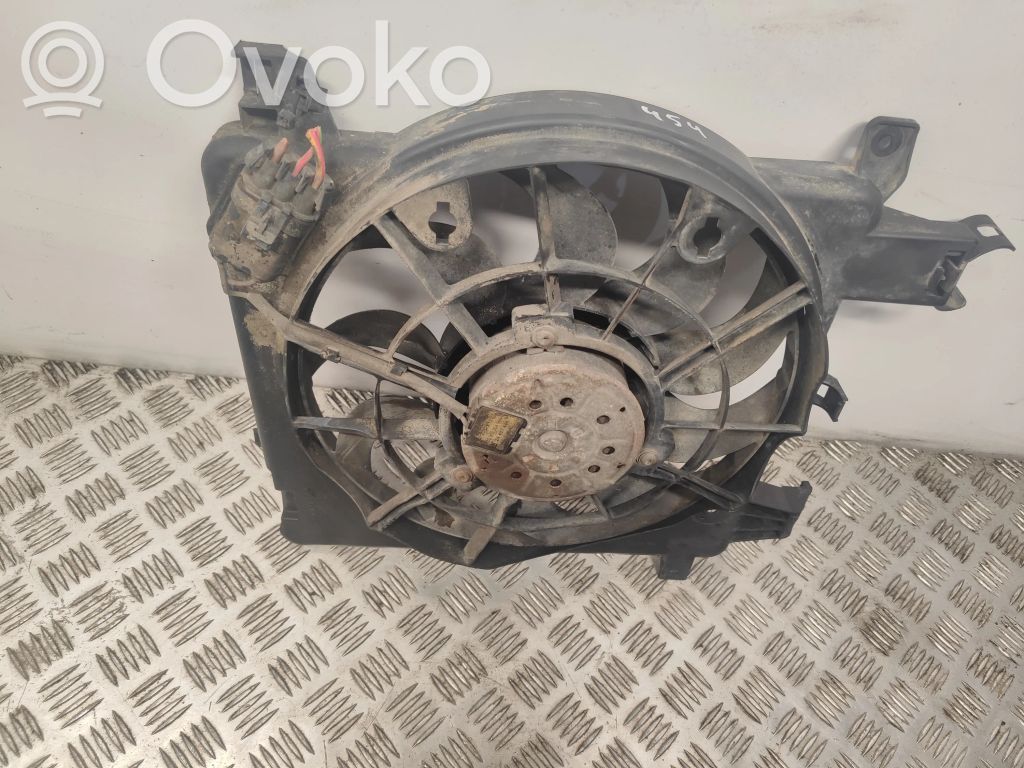 Opel Zafira B Elektryczny wentylator chłodnicy 