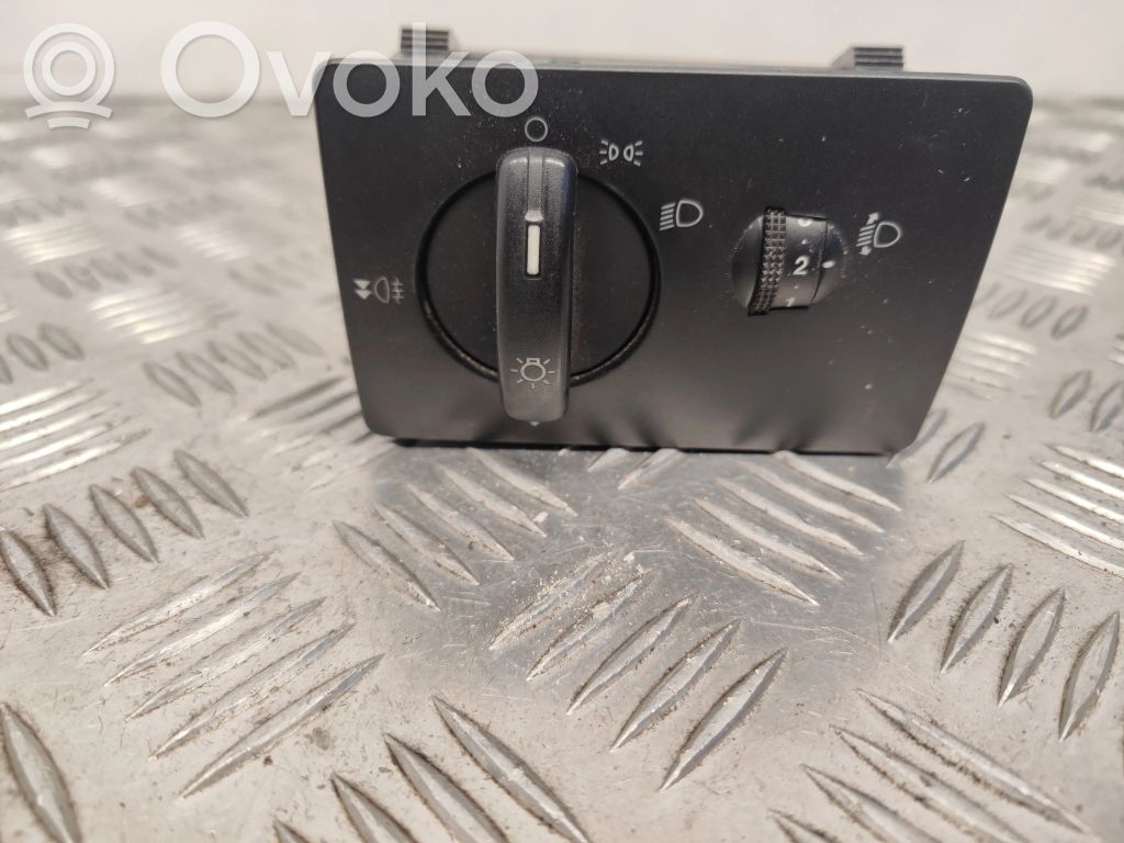 Ford Fusion Light switch 