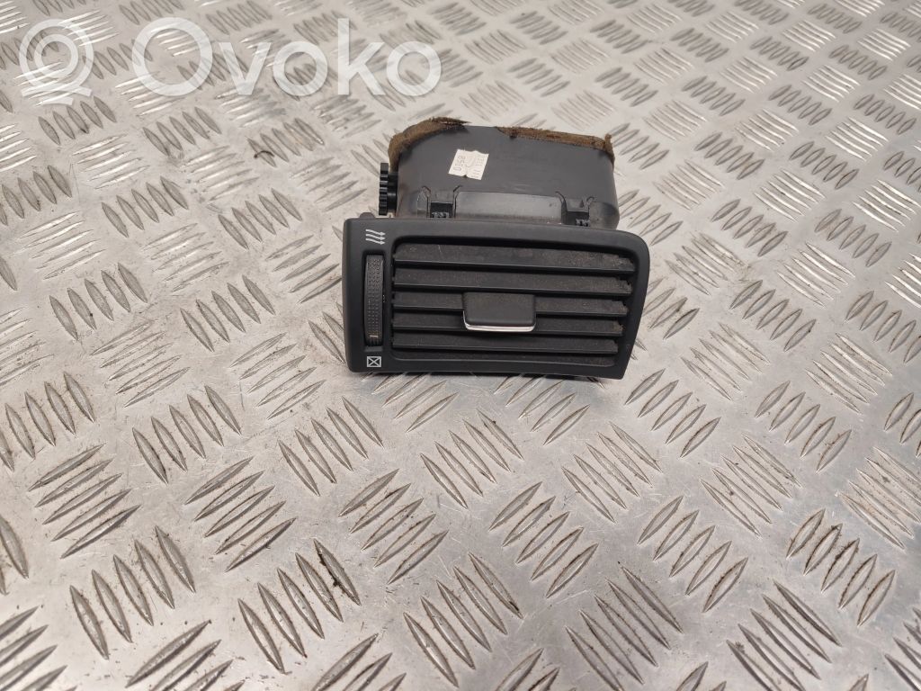 Toyota Avensis T250 Dashboard side air vent grill/cover trim 