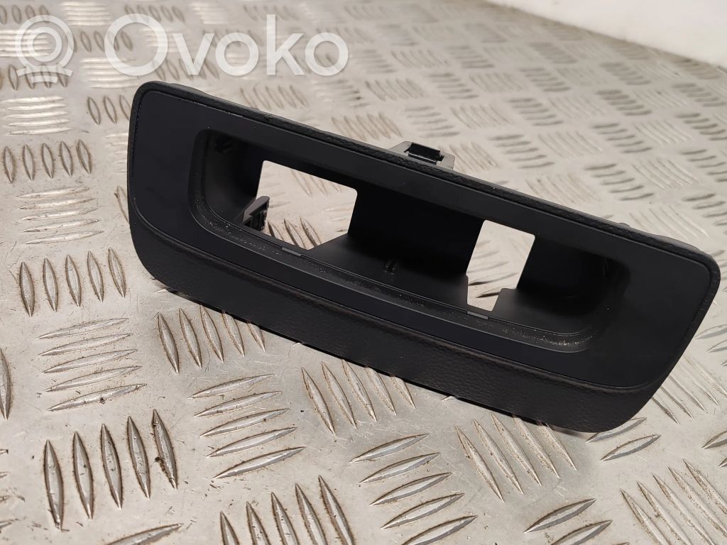 Audi Q7 4M Other center console (tunnel) element 