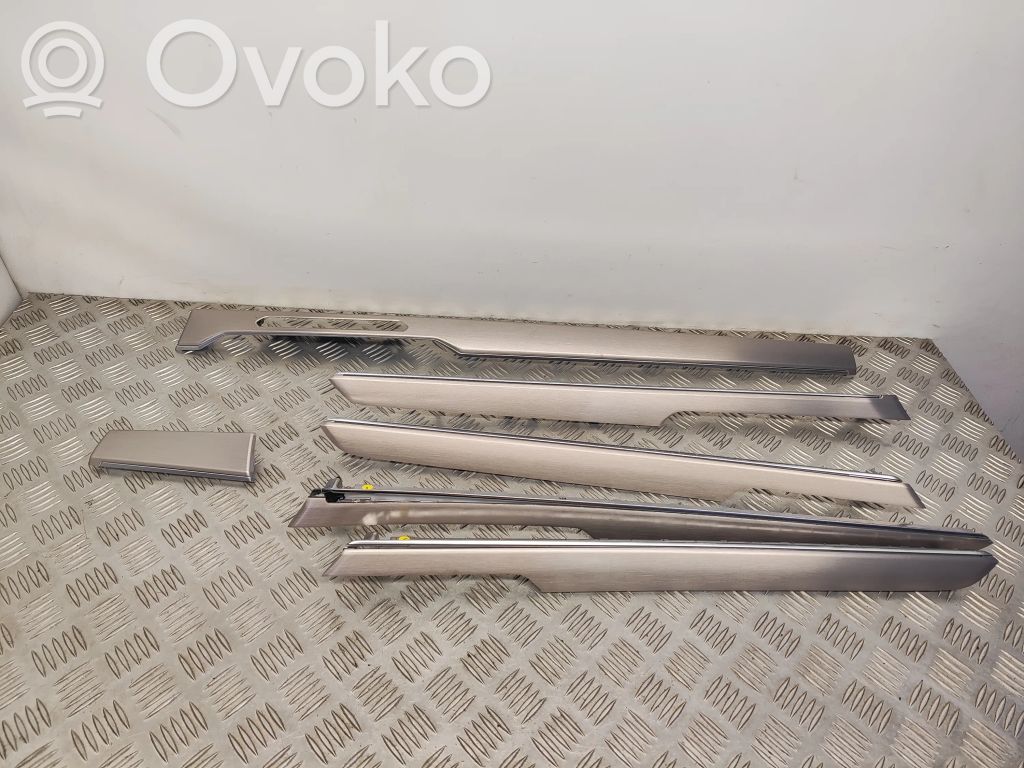 Volkswagen PASSAT B8 Ornament bord 