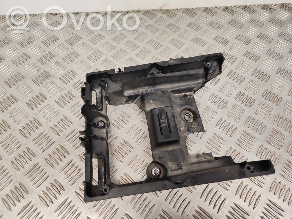 Engine control unit holder   4M0907650B