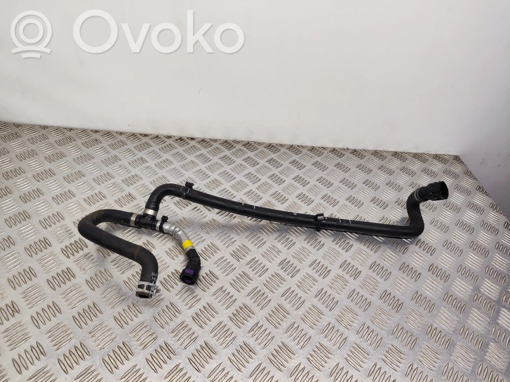 Volvo V60 Engine coolant pipe/hose 