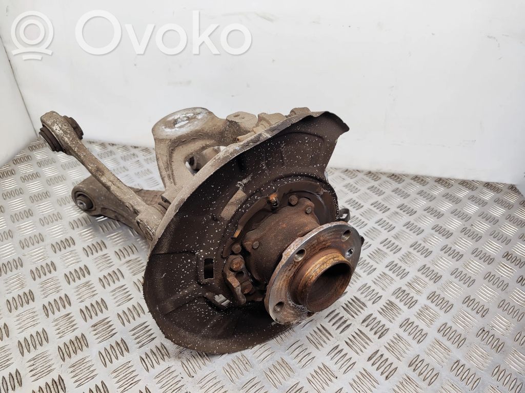 BMW X5 F15 Задний поворотный кулак (ступица, цапфа) 