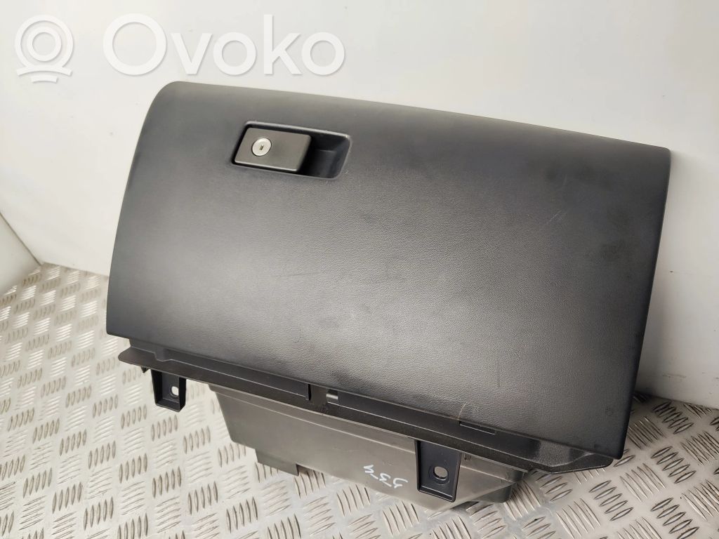 Volvo XC60 Daiktadėžės (bordačioko) komplektas 
