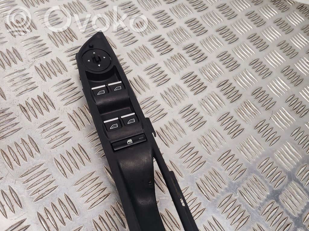 Ford Focus Electric window control switch 