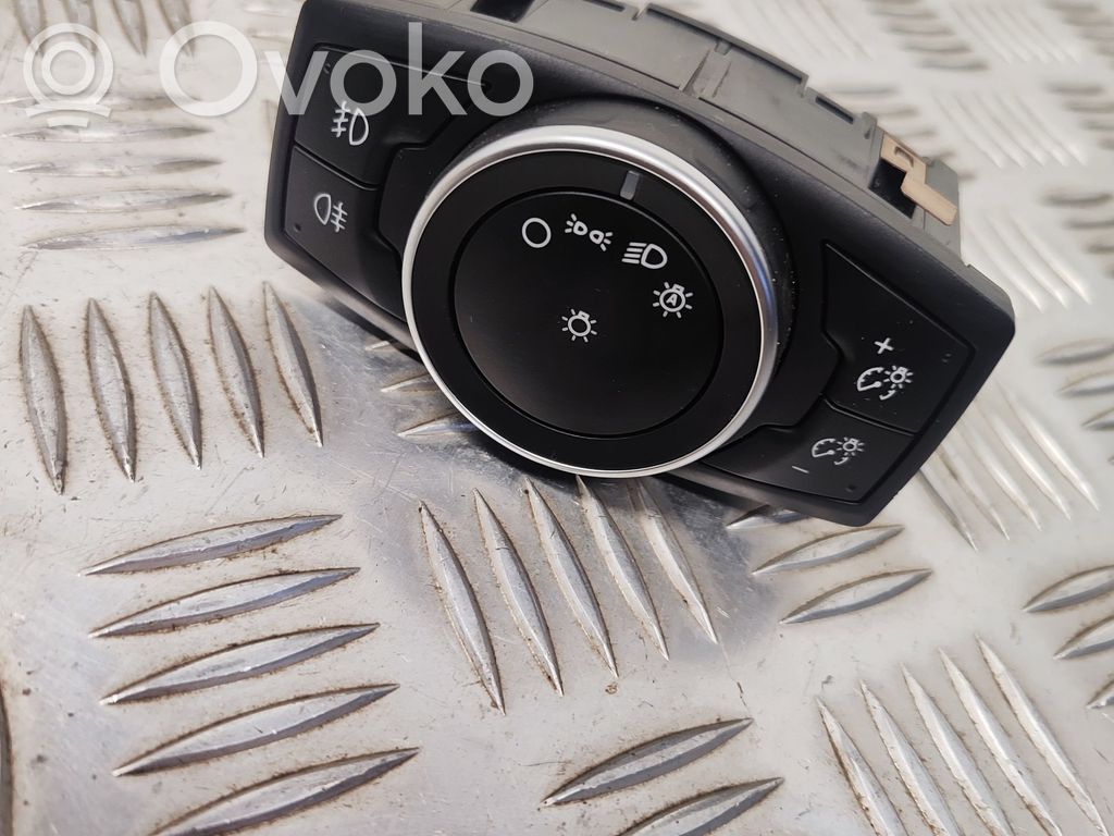 Ford Focus Light switch 