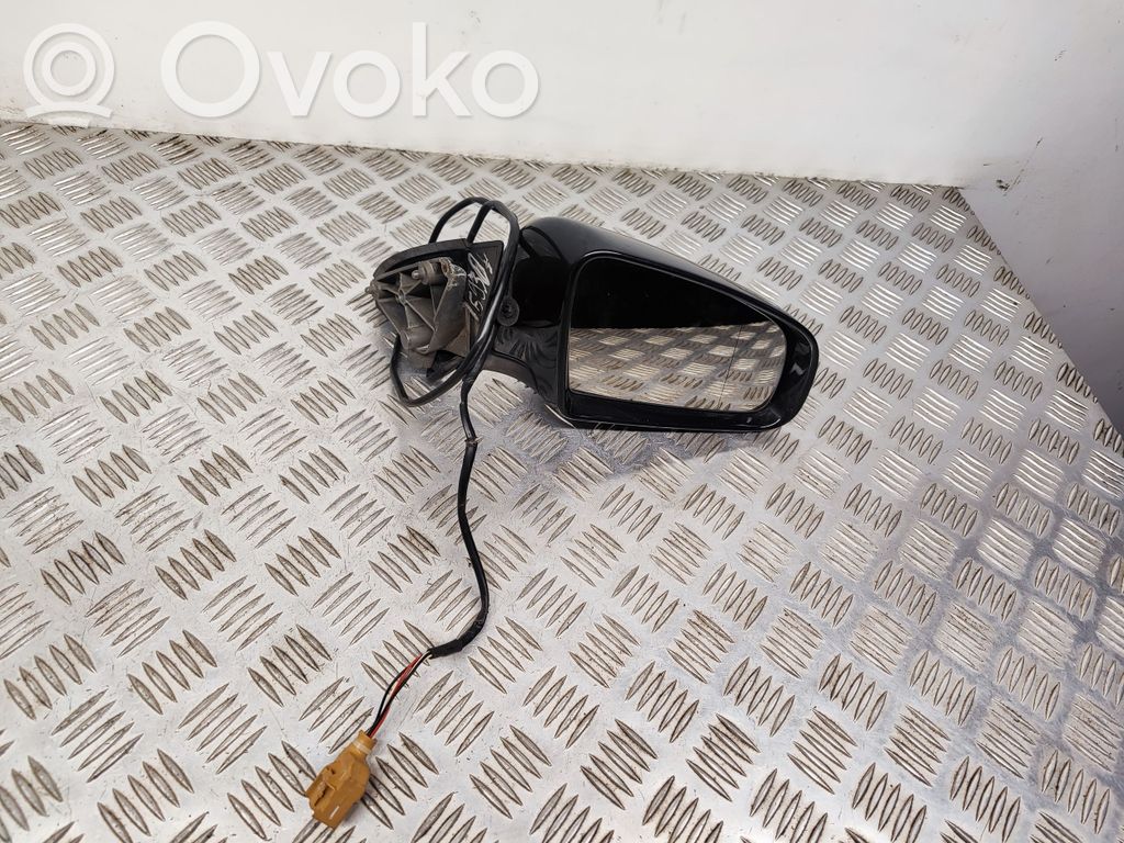 Audi A4 S4 B7 8E 8H Elektryczne lusterko boczne drzwi przednich 