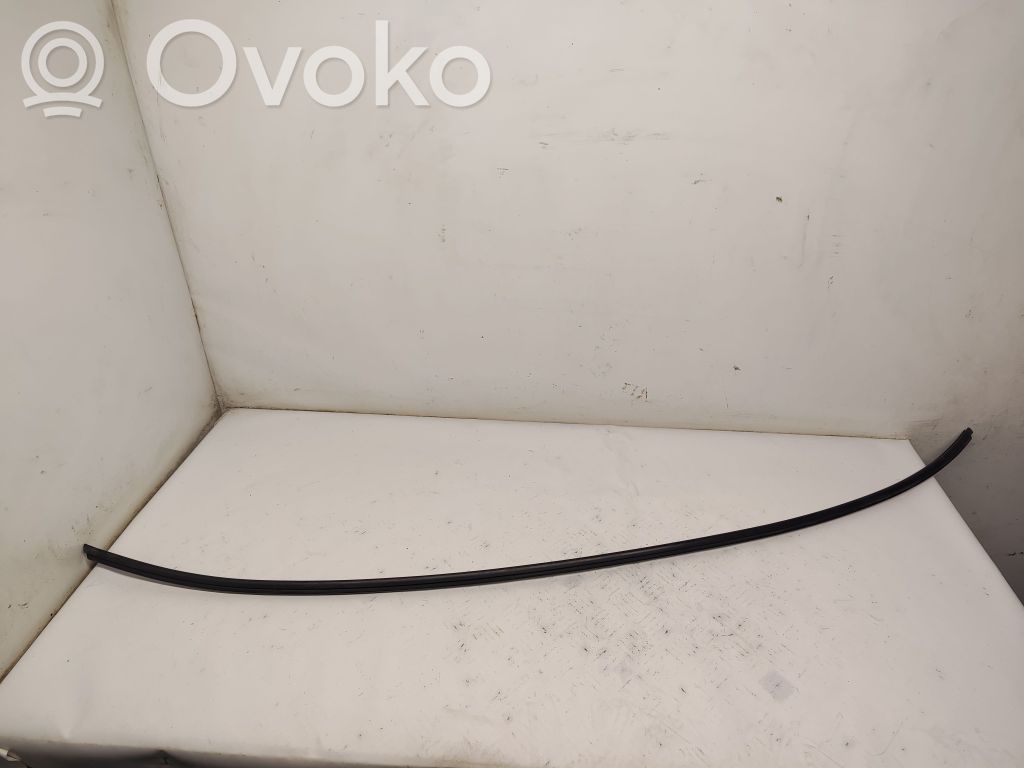 Volvo V60 Windshield trim 