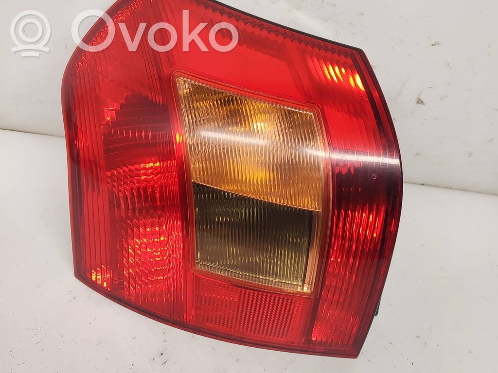 Toyota Corolla E120 E130 Galinis žibintas kėbule 