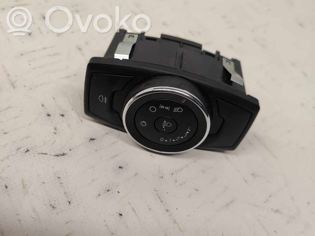 Ford Focus Light switch 