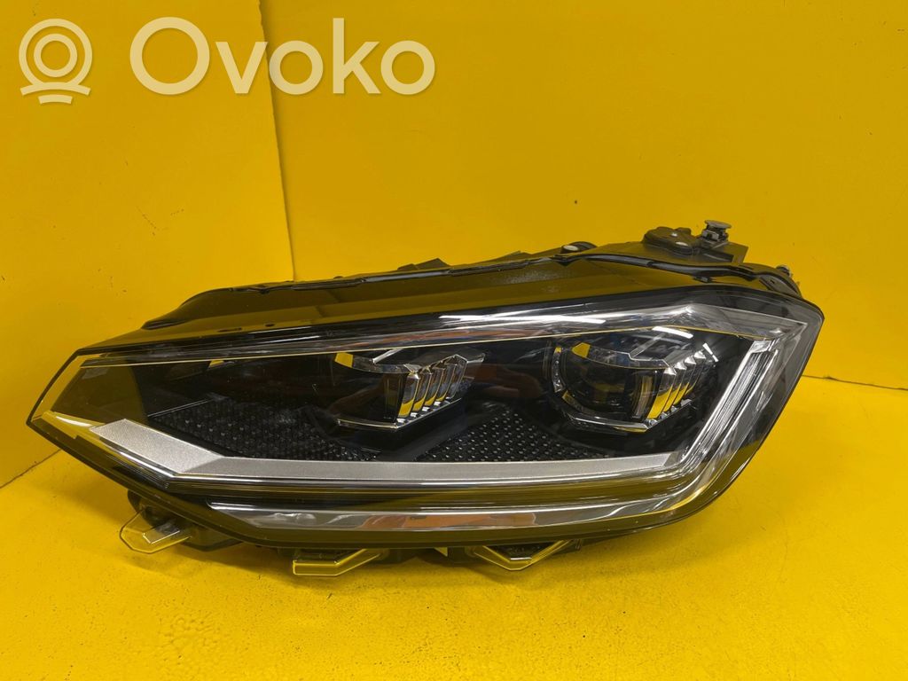 Volkswagen Golf VII Lampa przednia 
