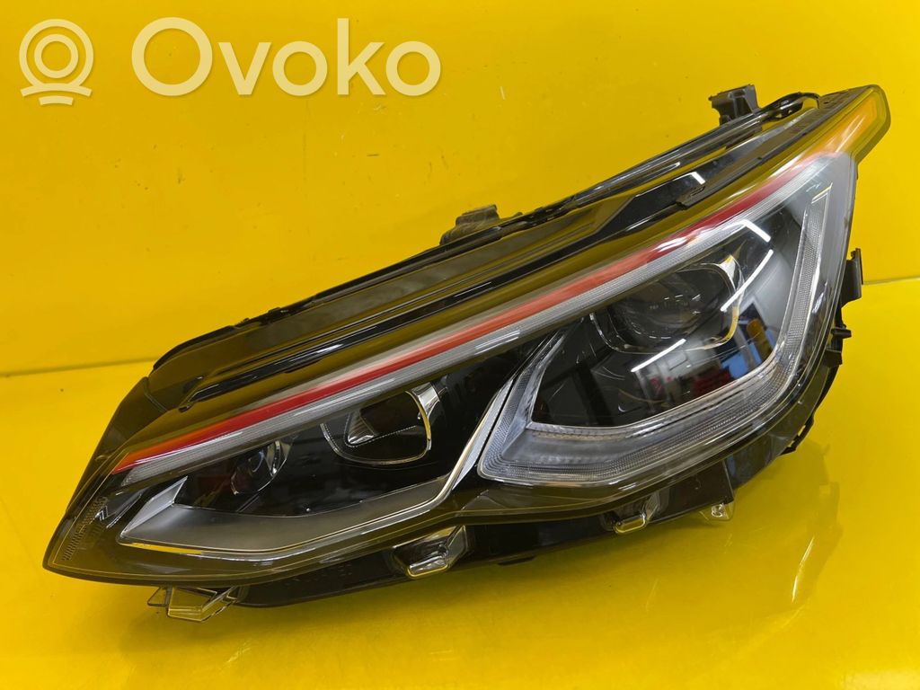Volkswagen Golf VIII Lampa przednia 