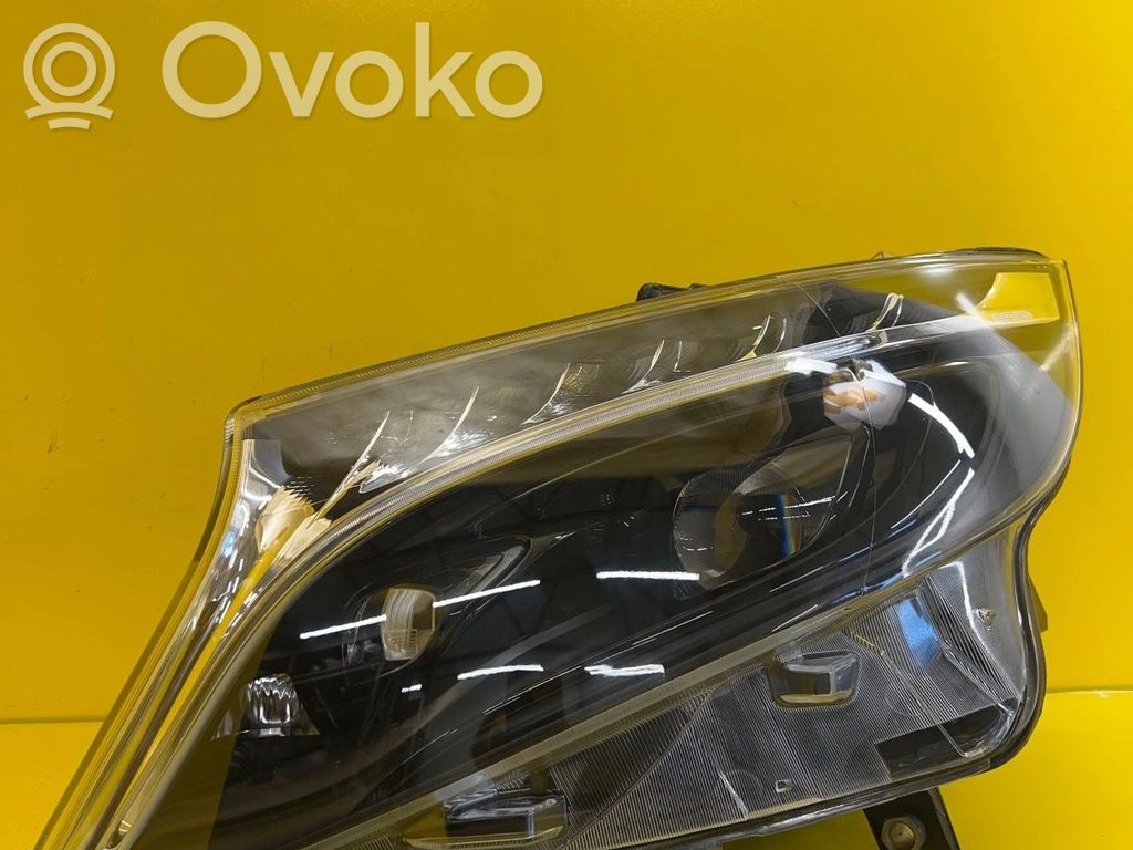 Mercedes-Benz EQV 447 Lampa przednia 