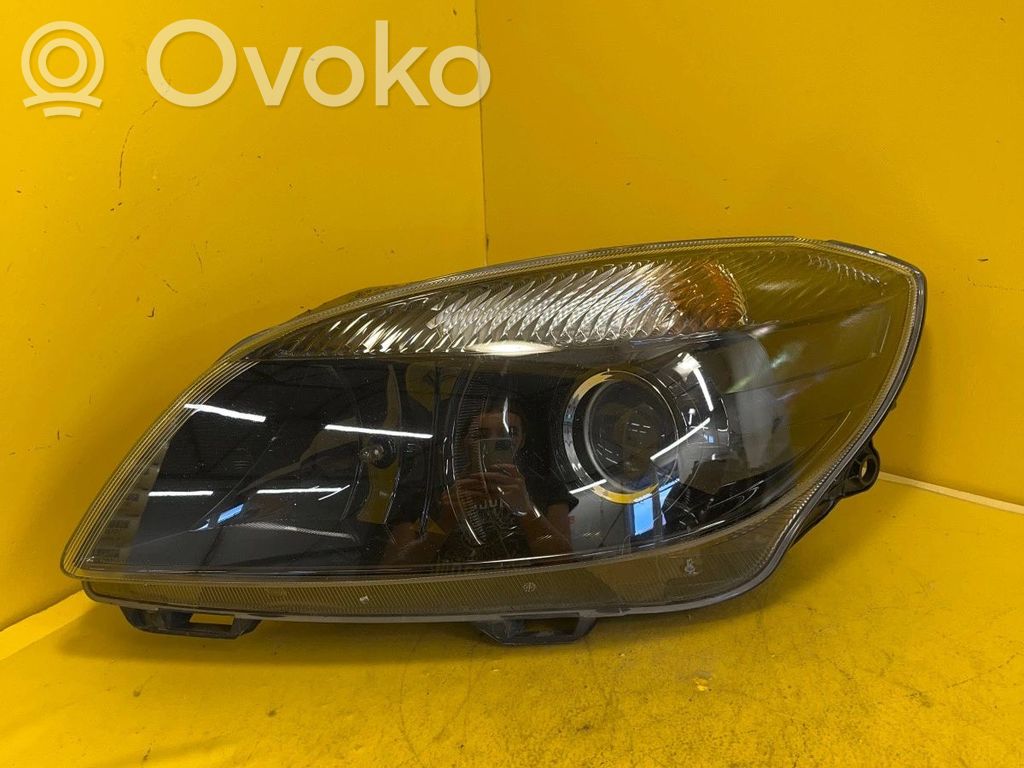 Skoda Fabia Mk2 (5J) Lampa przednia 