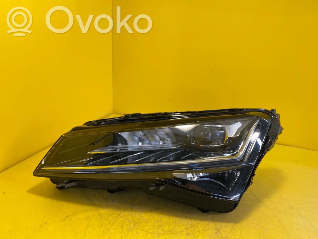 Skoda Superb B8 (3V) Faro/fanale 