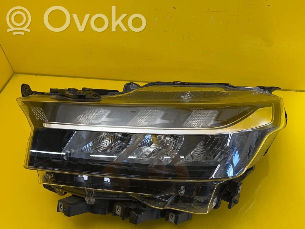 Suzuki SX4 S-Cross Lampa przednia 