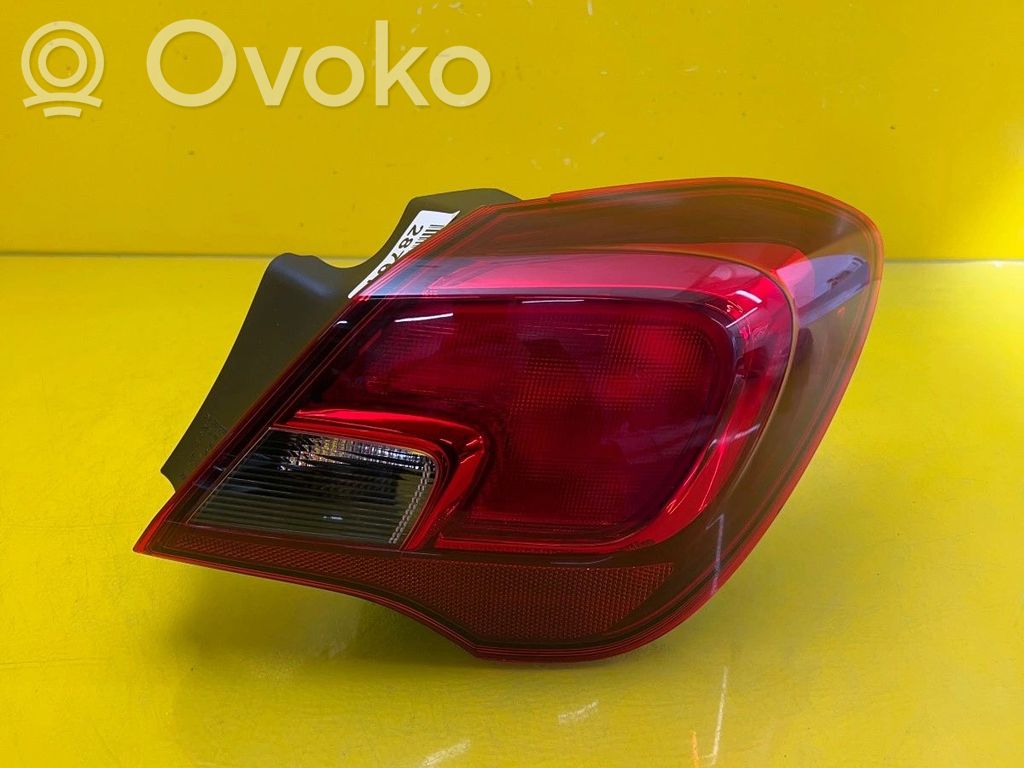 Opel Corsa E Aizmugurējais lukturis virsbūvē 