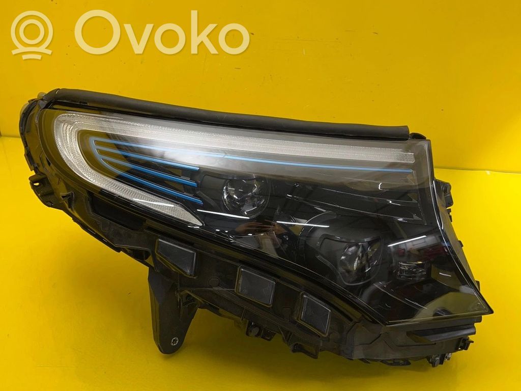Mercedes-Benz EQC Lampa przednia 