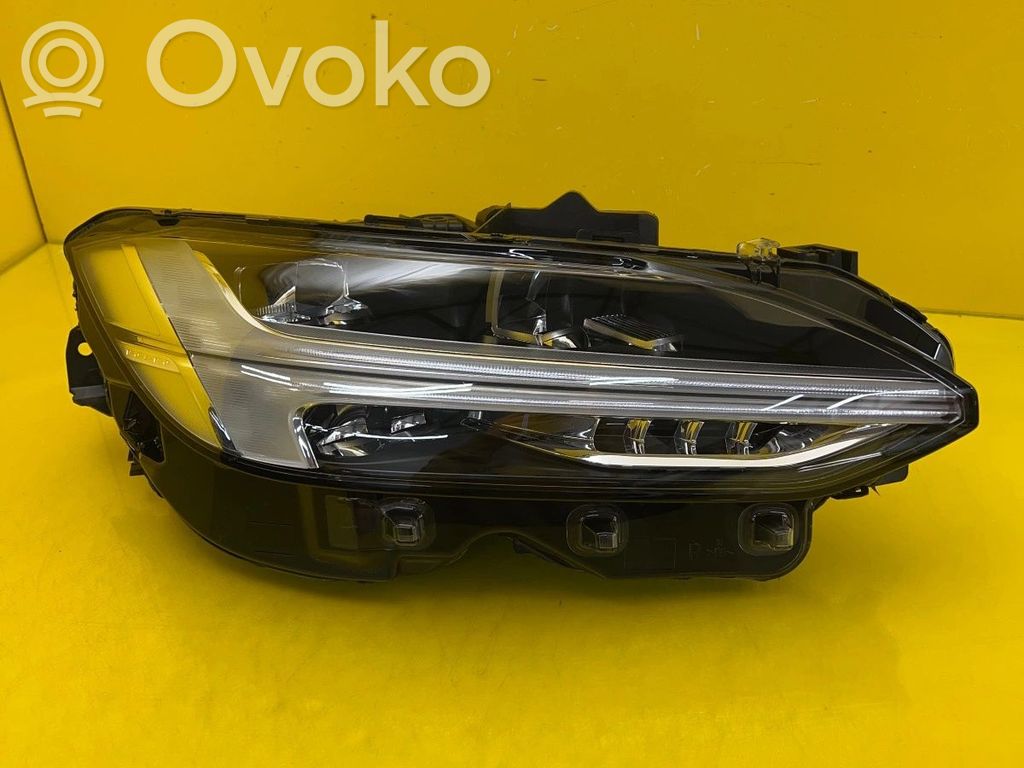 Volvo S90, V90 Scheinwerfer 