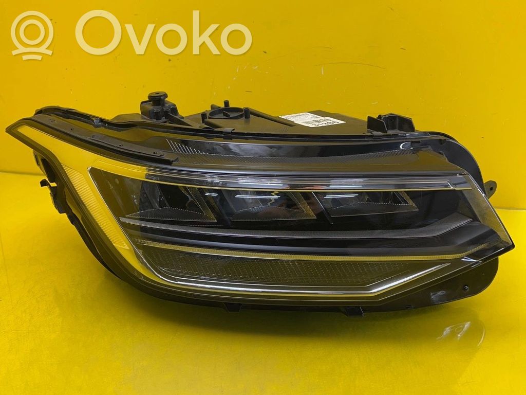 Volkswagen Tiguan Allspace Lampa przednia 