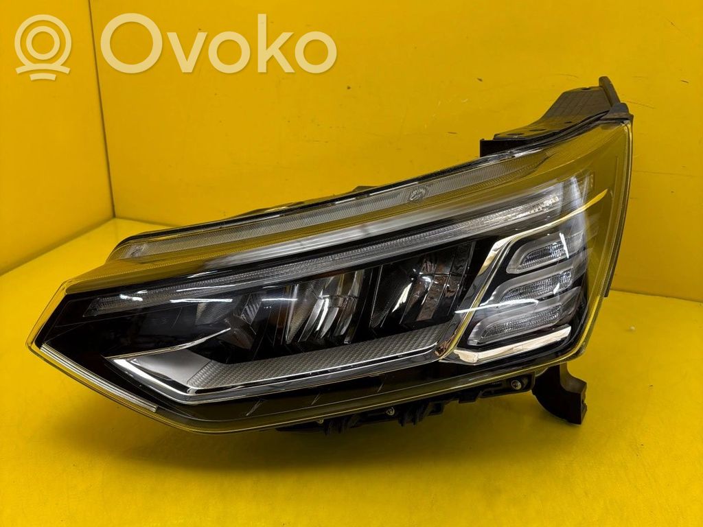 SsangYong Korando Передняя фара 