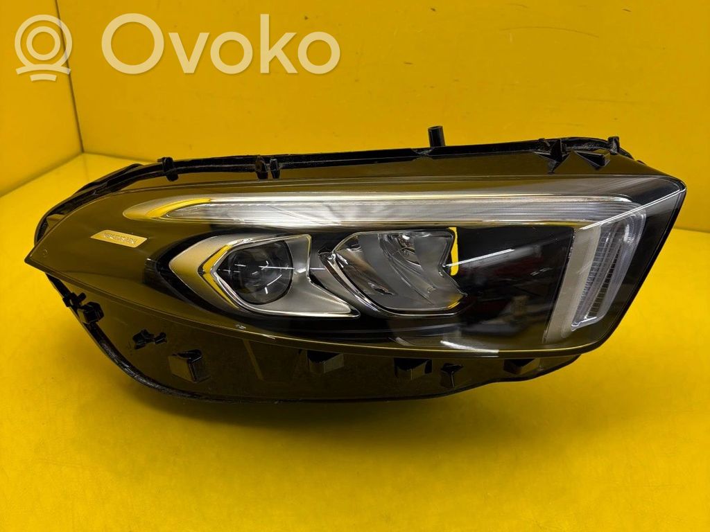 Mercedes-Benz A W177 Lampa przednia 