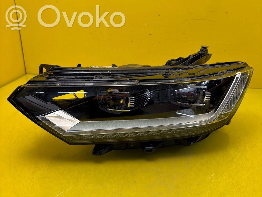 Volkswagen PASSAT B8 Lampa przednia 