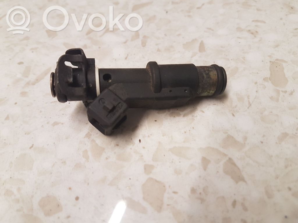 Peugeot 206 Fuel injector 