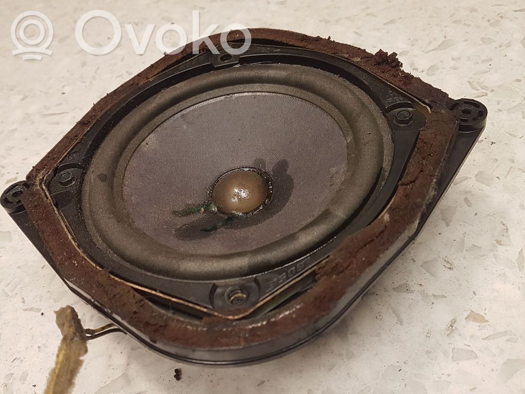 Mazda 6 Etuoven kaiutin 