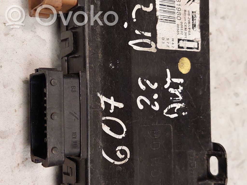 Peugeot 607 Seat control module 